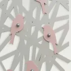 Raft pallto muri në dru me ngjyrë me një model modern - Alberuccell Viadurini