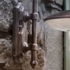 Llambë muri për natyrë në alumin e zi dhe lule të lyera me dorë - Latina Viadurini