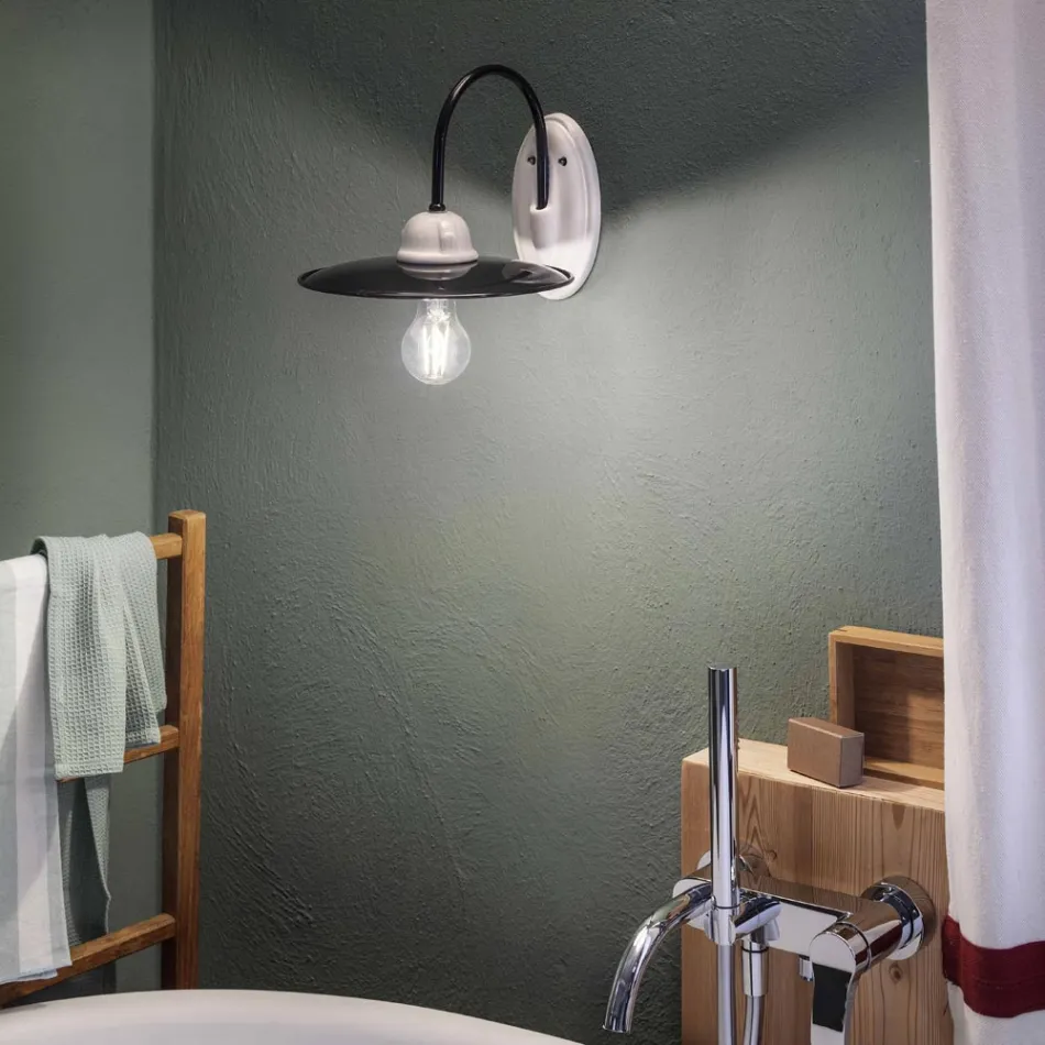 Sconce mur qeramike me dizajn fshatar bërë në Itali nga Ferroluce Viadurini