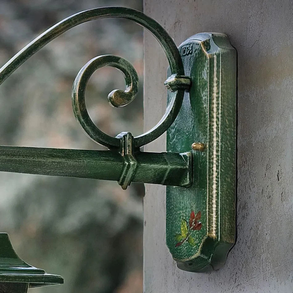 Llambë muri për natyrë në alumin e gjelbër të artë me lule të pikturuara me dorë - Gorizia Viadurini