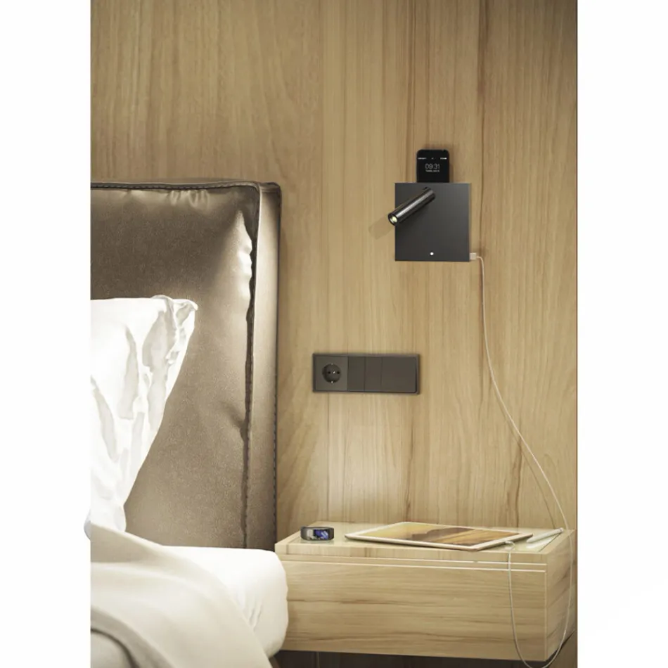 Llambë muri dekorative Led në ngjyrë alumini të bardhë ose të zezë me porte USB - Paola Viadurini