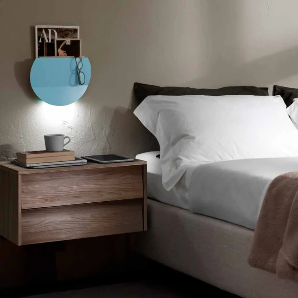 Llambë moderne muri me ndarje revistash, dritë USB dhe LED prodhuar në Itali - Foster Viadurini