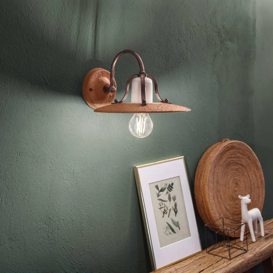 Llambë murale e stilit Rustic e bërë nga Bolonja qeramike e dekoruar nga Ferroluce Viadurini