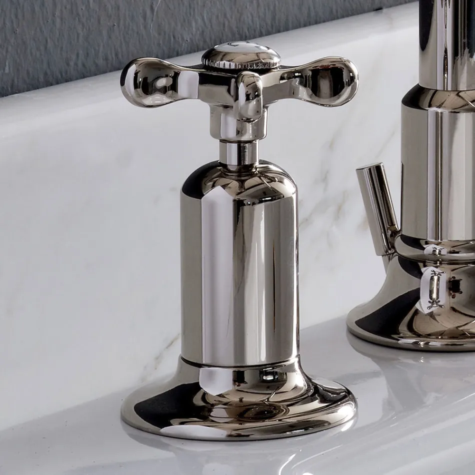 Përzierëse legeni me 3 vrima me grykë të lartë në fije nikeli Prodhuar në Itali - E kuqe Viadurini