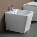 Bide me një vrimë të vetme për montim në dysheme, qeramikë e bardhë me një dizajn elegant modern - Giunco