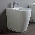 Bide me një vrimë të vetme me kullues të zhvendosur në qeramikë me dizajn modern - Oleandro 