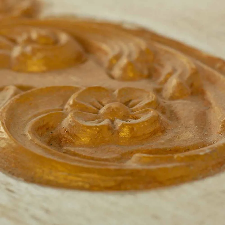 Punuar me kraharor në dru të ngurtë me profile ari prodhuar në Itali - Caio Viadurini