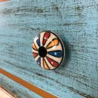 Zemrat e sirtarëve me sirtarë me ngjyra dhe pullat qeramike të prodhuara në Itali - Hendriks Viadurini