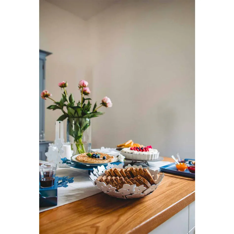 Pjesa qendrore me lule në hekur baltë, të bardhë ose blu - Marken Viadurini