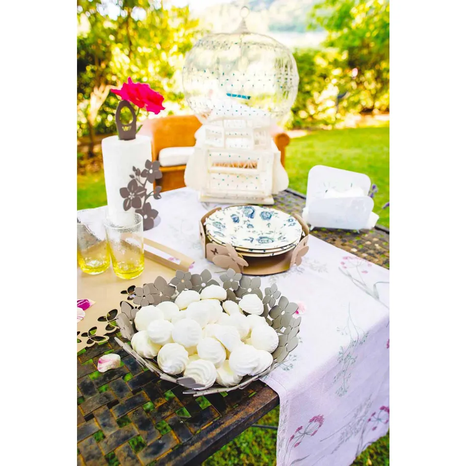 Pjesa qendrore me lule në hekur baltë, të bardhë ose blu - Marken Viadurini