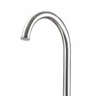 Kolonë dushi për kopsht prej çeliku inox me dush dore prodhuar në Itali - Marlen Viadurini