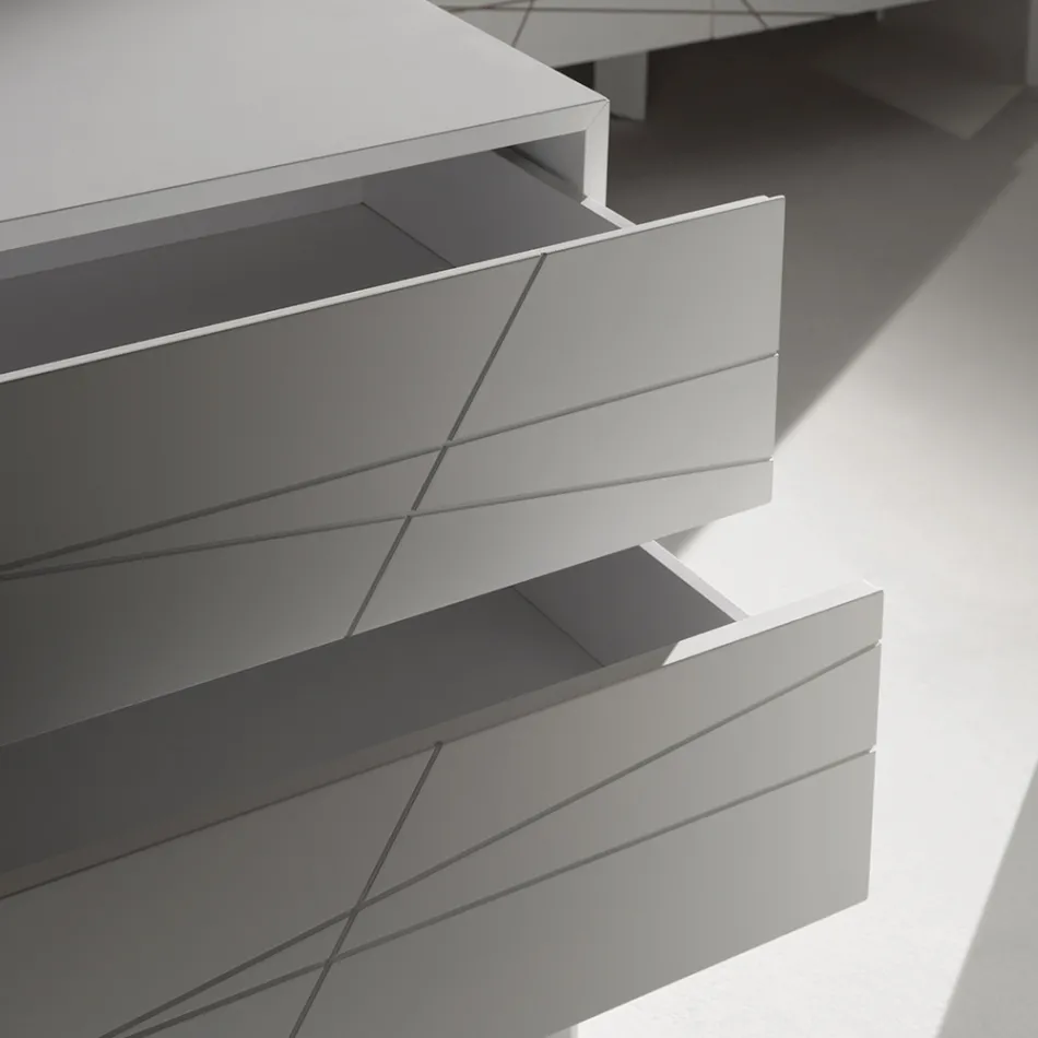 Komodinë me 3 sirtarë në dërrasë druri të lyer - Gemelli Viadurini