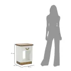 Komodina prej druri e zbukuruar me linja reliev me sirtar dhe raft - Rachel Viadurini