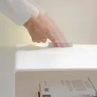 Tavolinë e gjumit transparent me dritë LED të ndriçuar me prekje Adelia Viadurini