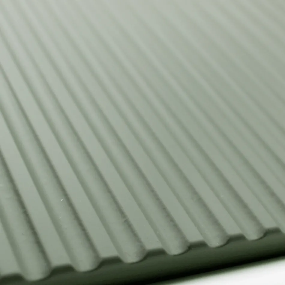 Kompozim banjoje me pasqyrë dhe njësi muri metalik Prodhuar në Itali - Efesto Viadurini