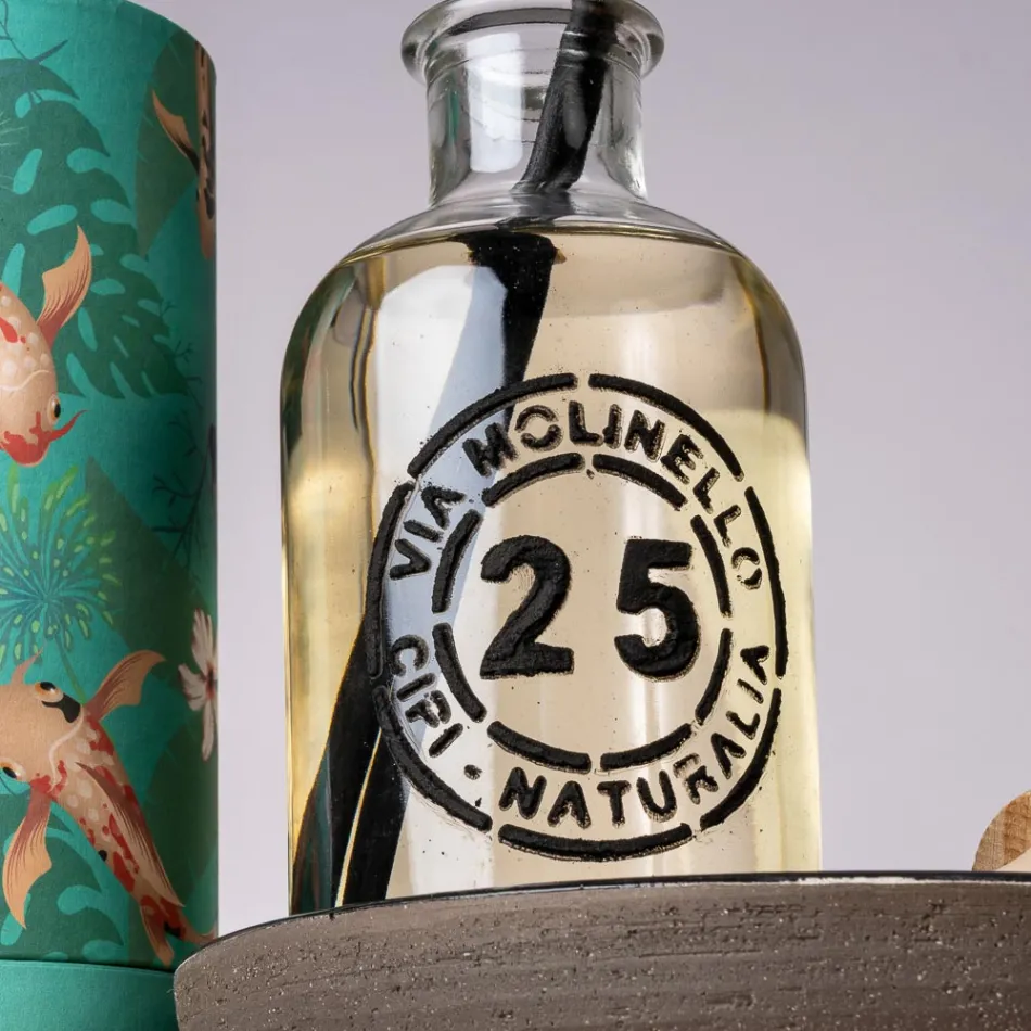 Kompozimi i banjës me dizajn gri të kompletuar me aksesorë të emaluar - Georges Viadurini