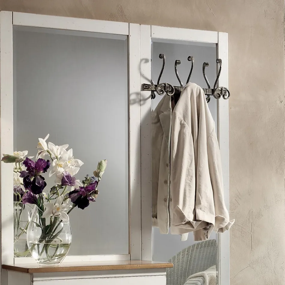 Përbërja hyrëse në dyll të bardhë dyngjyrësh dhe majë druri natyral - Fatuo Viadurini