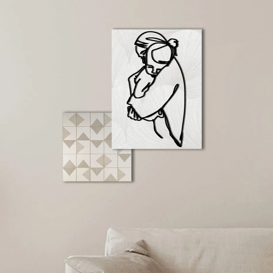 Përbërja e 2 paneleve me stilizim të një përqafimi Made in Italy - Kyoko Viadurini