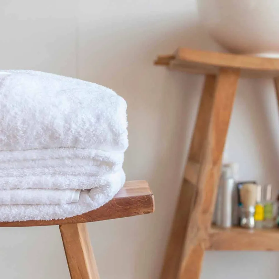 Përbërja e mobiljeve të banjës në tik të ngurtë të dizajnit modern - Azina Viadurini