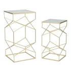 Një palë tavolina telefonike katrore në pjesën e sipërme prej hekuri dhe xhami të artë - Papa Viadurini