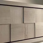 Tavolina anësore Nensi me 3 dyer në dru arre të ngurtë të dizajnit modern Viadurini