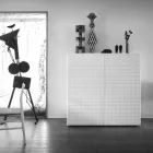 Bufe dizenjoni me 2 modele flora të bardha, të zeza ose floriri Viadurini