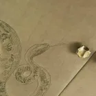 Stil anësor modern me 2 dyer në dru të ngurtë dhe lëkure aniline Joy Viadurini