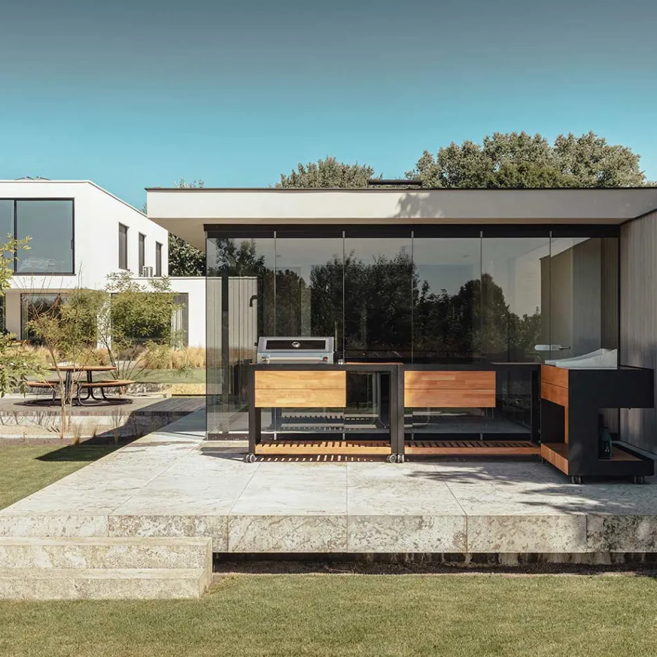 Kuzhinë e jashtme 140x65x93 cm E bërë nga dru tik dhe alumini - Convivial Viadurini