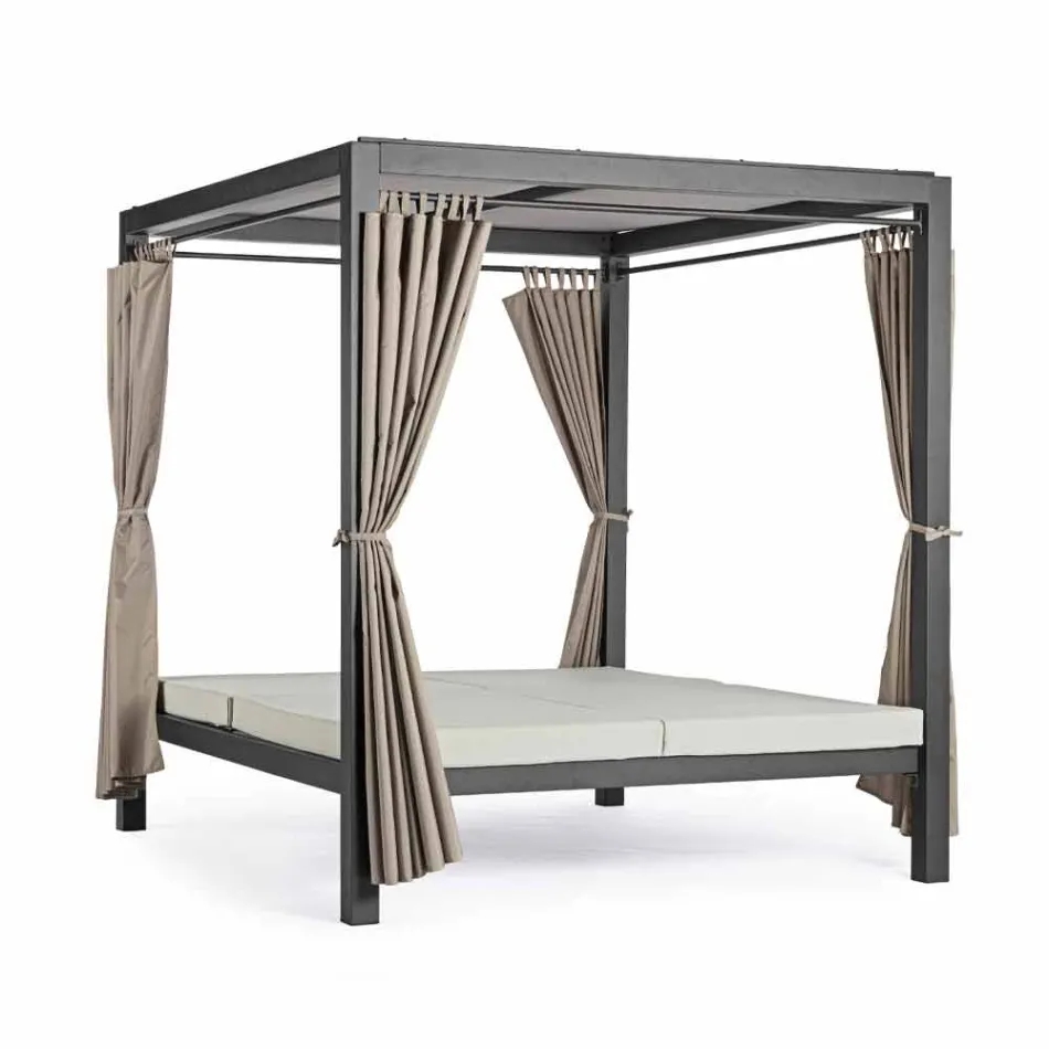 Shtrat i ditës në natyrë në Textilene dhe Alumini me mbështetëse të mbështetur - Anastasia Viadurini