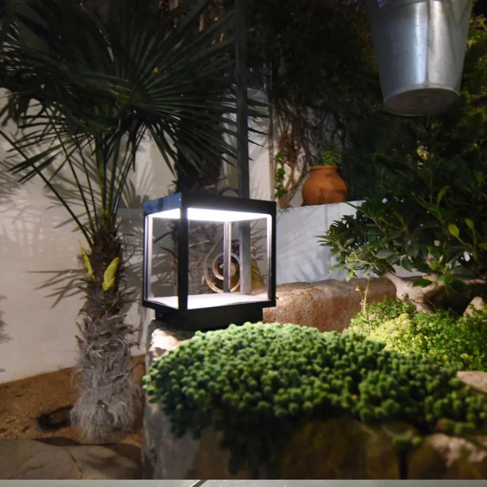 Spotlight portativ Solar Led në alumin e bardhë, të zezë ose korten - Bettina Viadurini