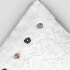 Mbulesa jastëku e bardhë katrore me dantella luksoze italiane dhe kopsa - logo Viadurini