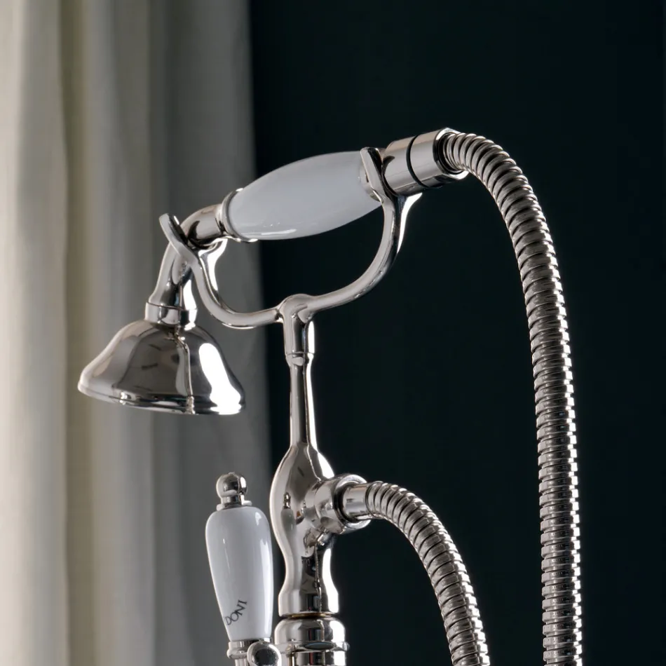 Grupi i vaskës në dysheme me mbajtës peshqiri dhe dush dore Made in Italy - Torino Viadurini