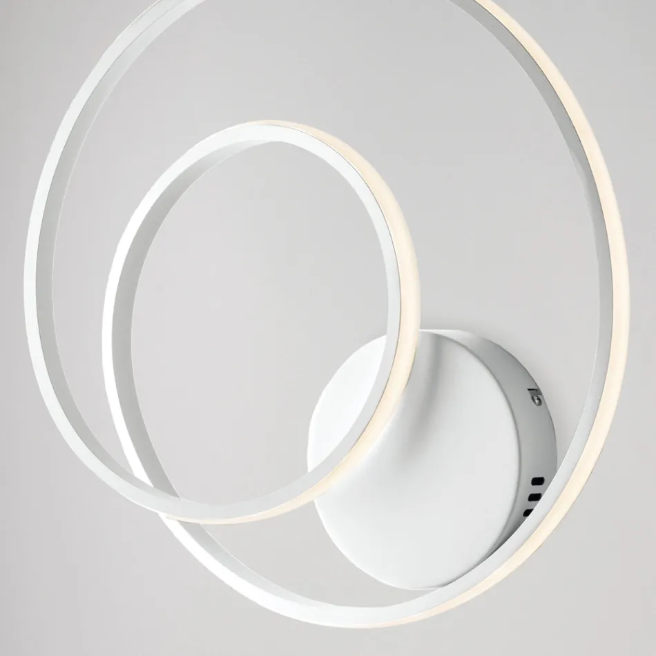 Ndriçim prej qelqi dhe metali i prodhuar në Itali për të krijuar atmosfera elegante – Hubble Viadurini