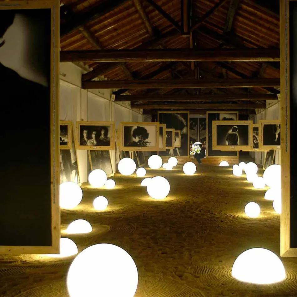 Globe sferë / llambë tryeze Slide Globo e bardhë e ndritshme e bërë në Itali Viadurini