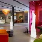 Llambë e mbyllur e bardhë e ndritshme Prisma Slide Manhattan prodhuar në Itali Viadurini