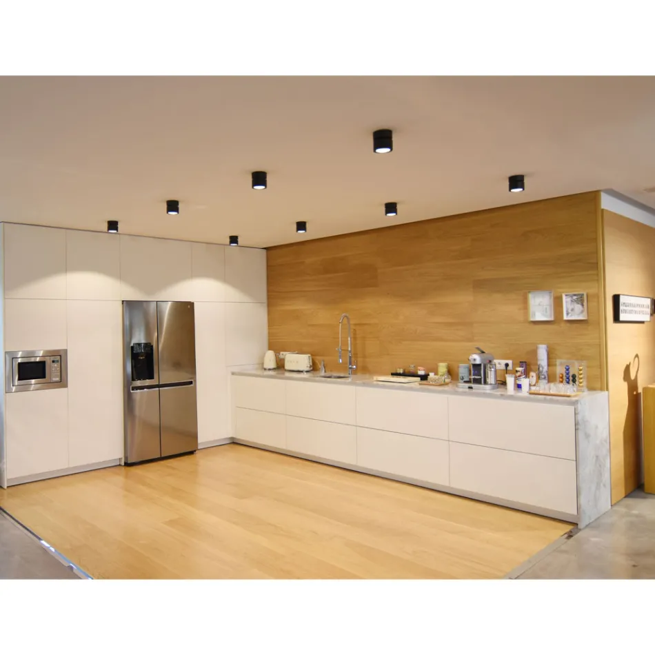 Llambë muri 14W Led për ambiente të brendshme në alumin të bardhë ose të zi - Kinë Viadurini