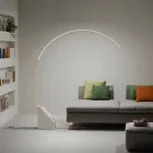 Llambë dyshemeje në metal të lyer me dritë LED që zvogëlohet - Eukalipt Viadurini