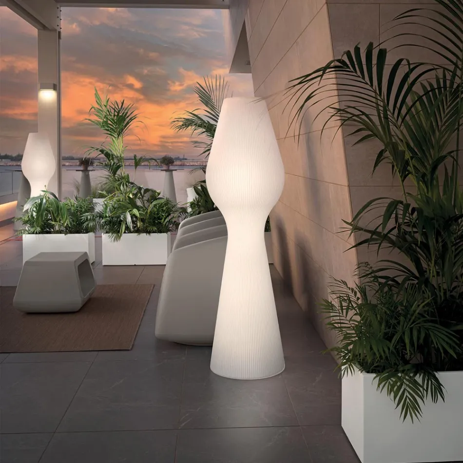 Llambë dyshemeje në polietileni të bardhë me LED Prodhuar në Itali - Reyes Viadurini