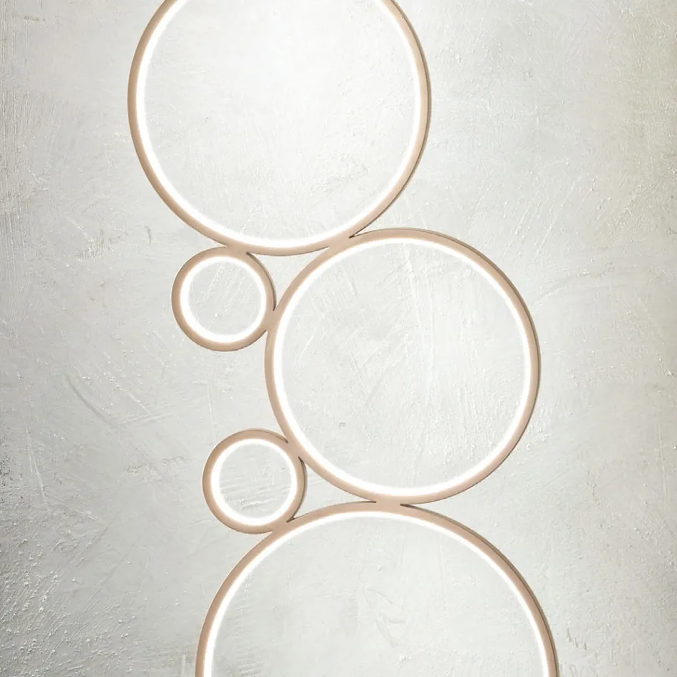 Llambë dyshemeje moderne LED në metal të lyer me ar ose argjend - Punto Viadurini