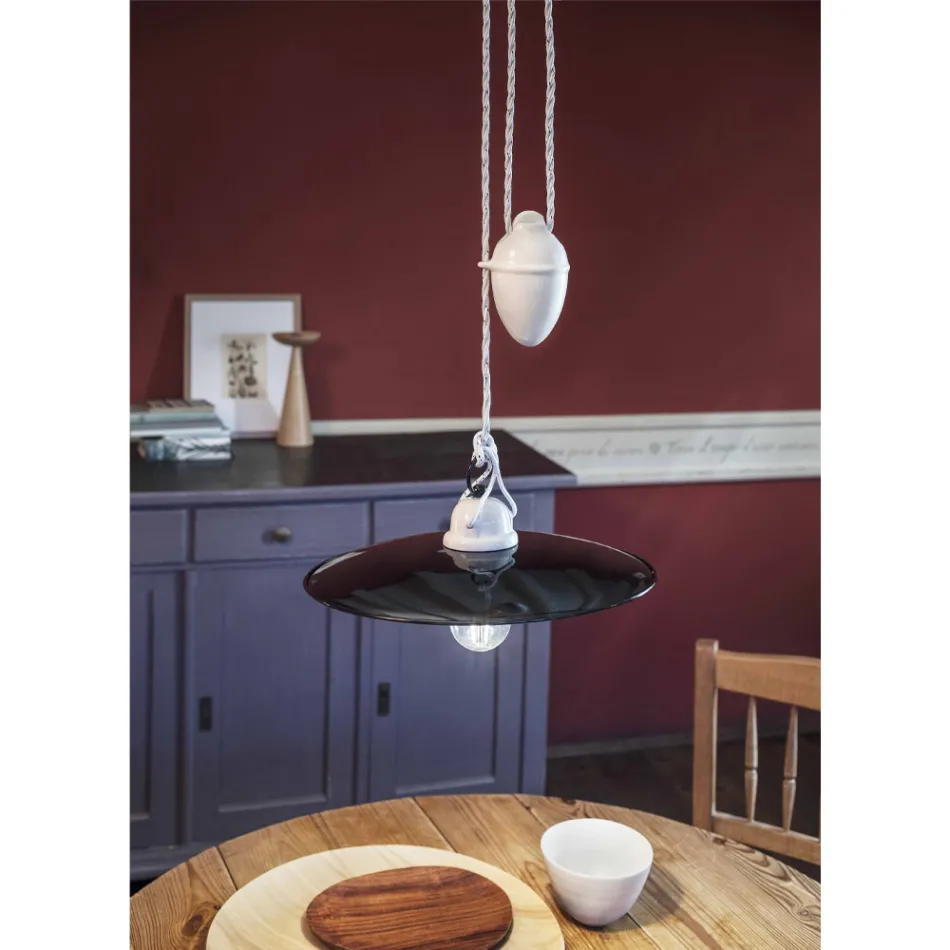 Llambë e varur për ulje-ngritje në qeramikë të bardhë dhe metal të zi - fuqi Viadurini