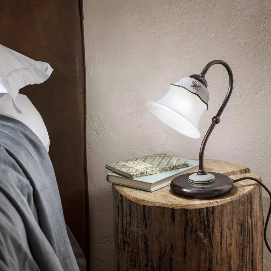 Llambë tavoline Vintage e lyer me dorë prej hekuri, qelqi dhe qeramike - Ferrara Viadurini