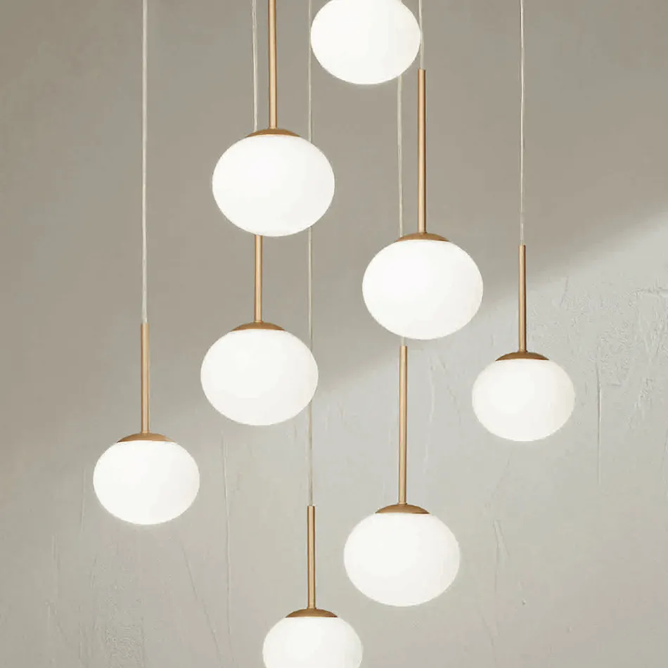 Llambadar me 8 LED në metal të lyer me ar dhe xham të fryrë - Ailanto Viadurini