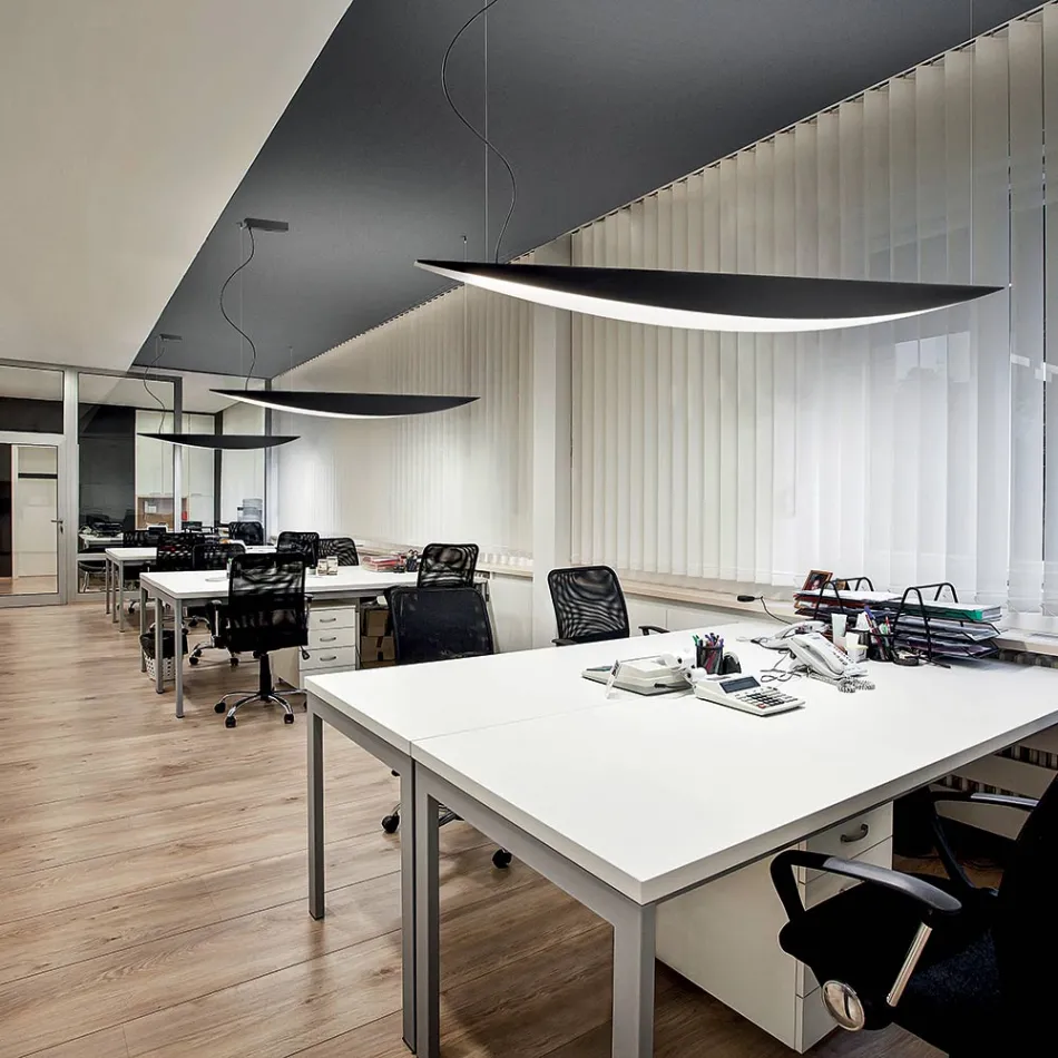 Llambadar i bërë nga alumini i riciklueshëm në ngjyra të ndryshme - Mila Viadurini