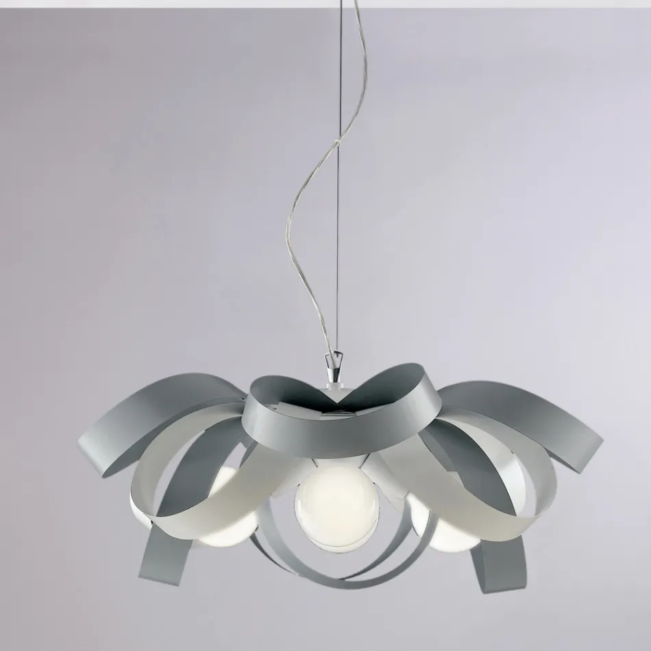 Llambadar metalik i bardhë me stil të shuar dhe elegant për dekor me shije – Det Viadurini