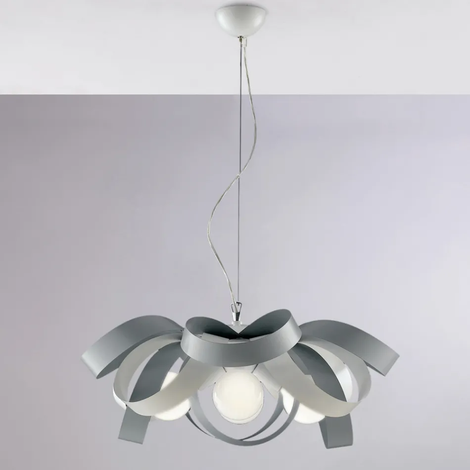 Llambadar metalik i bardhë me stil të shuar dhe elegant për dekor me shije – Det Viadurini