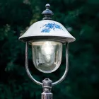 Shtylla e jashtme e aluminit e lyer me dore me dekorim me lule - Bari Viadurini