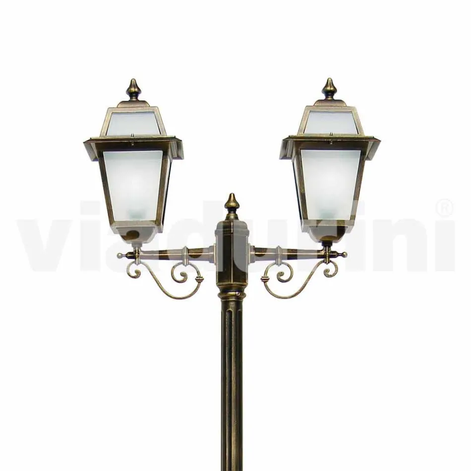 Llambë në natyrë me dy drita në alumini të bëra në Itali, Kristel Viadurini