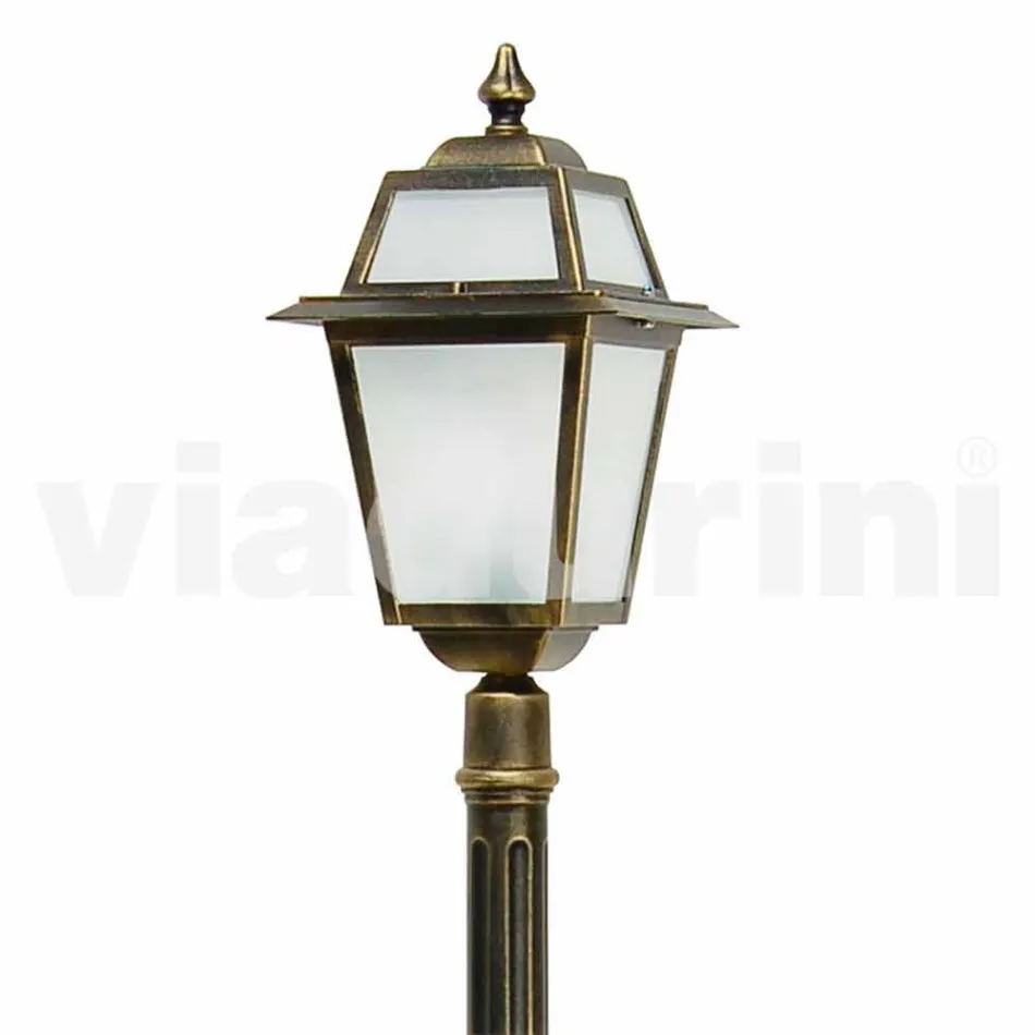 Dritë rruge për natyrë klasike e bërë në Itali, Kristel Viadurini