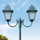 Shtyllë llambash Vintage me 2 drita në alumin dhe qelq Prodhuar në Itali - Doroty Viadurini