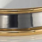 Dizenjoni lavamanin e banjës gjysmë të prerë në argjilën e zjarrit të bërë në Itali, Manilo Viadurini